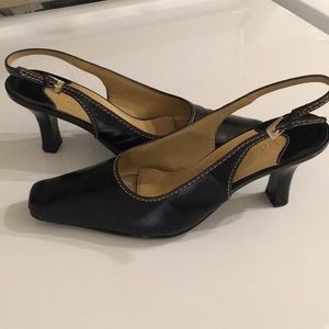 Liz Claiborne pumps